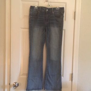 American Eagle outfitters blue jeans